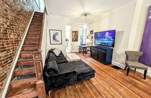 H Street Corridor House | Streetcars Union Station 4BR Capitol Hill Home