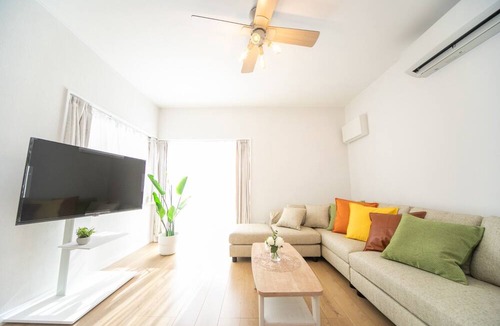 Kuwana House | Accommodates 9 people pets allowed 5 minutes to / Kuwana Mie