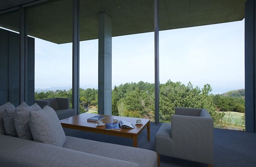Matsuyama Hotel | SETOUCHI RETREAT AONAGI by Onko Chishin
