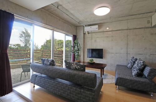 Kadena-cho Apartment | 3 minutes walk to Senaha Beach | Fashionable 1LDK /Nakagami-gun Okinawa