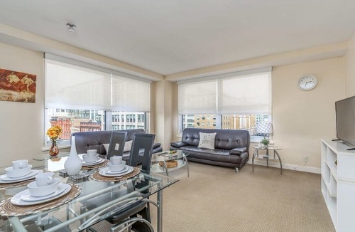 Penn Quarter Apartment | Furnished 2 Bedroom Apartment near National Museum by RedAwning