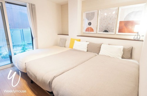 Otsu Hotel | Twin bed roomYou can cook and do laundryEquipped with a 60inch large screen TV/Otsu Shiga