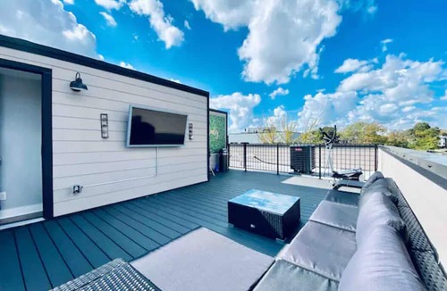 Trinidad Condo | Luxe 3BDR Penthouse Rooftop TV+Capitol+Monument Views+Parking Free Cancellation