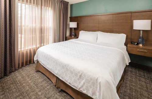 Englewood Condo | Suite Near Denver Tech Center | Free Weekday Shuttle + Daily Breakfast!
