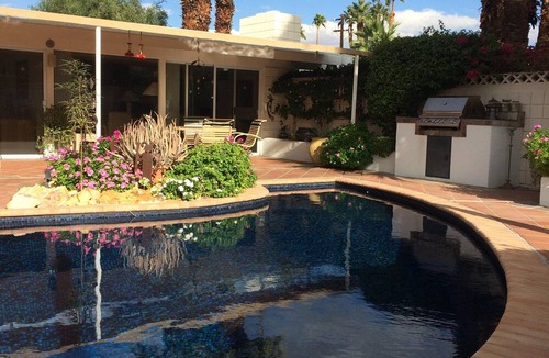 Palm Desert Condo | Location, location, location! El Paseo Jewel in the desert