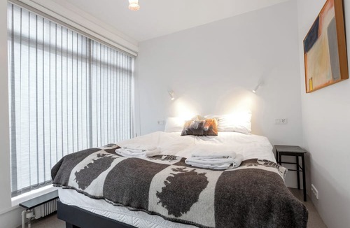 Downtown Apartment | Luxury apartment in central Reykjavik 2 bedroom and 2 bathrooms, keyless entry