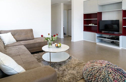 Tel Aviv Promenade Apartment | MAMAD Comfort 3BR & Balcony in City Center by FeelHome