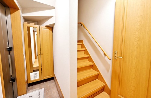 Abeno House | Convenient location to Tennoji Station, direct flight to Kansai Airport, Japanese style modern 3 rooms, convenient for shopping