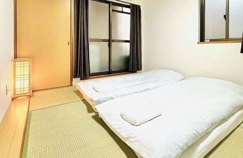 Nishinari Apartment | Japanese-style room with private bathroom 2 min. from station along airport line without access to tourist attractions [ 302].