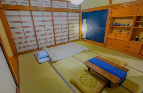 Kofu House | 天然温泉付 一棟貸し最大12名 近隣施設事前予約で バーベキュー 花火 和羽灯屋 ナウヒヤ
