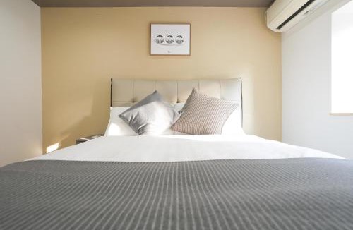 Naniwa Apartment | b&通天閣3号店