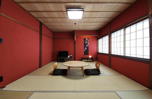 Komatsu Apartment | 龍助25ANNEX Ryusuke25ANNEX