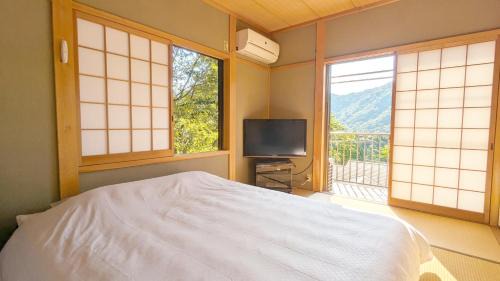 Ine House | 伊根の宿 汐風 Shiokaze