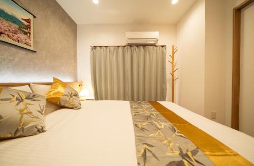 Nakagyo Ward Villa | 夏様八雲莊 5 minutes from Kyoto Nijo Station,Entire Kyomachiya with courtyard,Sleeps 8,Comfortable option with two bathrooms