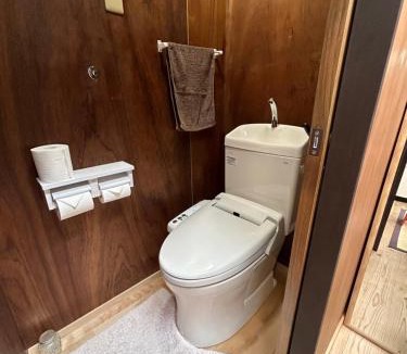 Hachiman-cho Apartment | やなかの大助 Yanaka no Taisuke