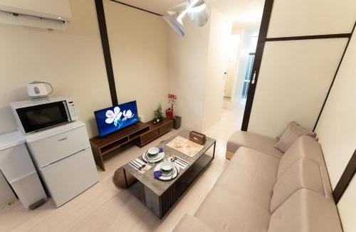 Higashimikuni Apartment | JPtrad 葵 なんばや心斎橋にも直結の8名様まで宿泊可能の広々メゾネット