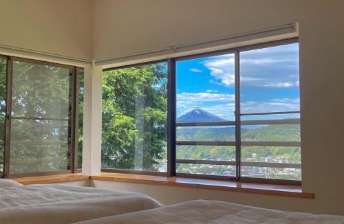Izu House | 修善寺あざみ Luxury Japanese Villa with Mt Fuji Views and Onsen