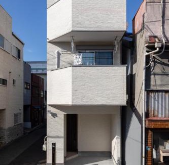 Higashinari Apartment | Bridge Stay Midoribashi - Spacious Stay in Higashinari, Easy Access for Osaka Sightseeing, Brand-New Opening in Higashi-Imazato Area, Sleeps up to 10 Guests