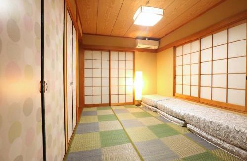 Omihachiman Villa | NEW OPEN 庭音日和 一棟貸し 八幡堀徒歩9分 壺湯2つ 近江牛名店至近 子連れ歓迎 水回り2箇所 p2台