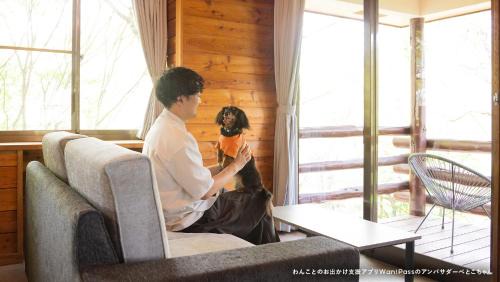 Tsumagoi House | rinne 2nd living Kitakaruizawa Garden