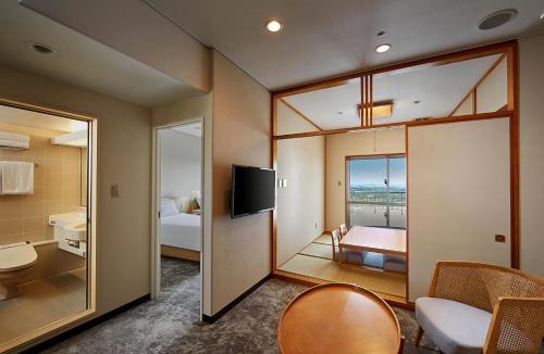 Kadena-cho Resort | ANA Crowne Plaza Resort Okinawa Uruma Hills By IHG