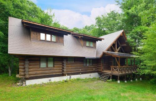 Tsumagoi Cabin | Rental Log UrubeVillage