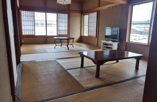 Oshino House | 富士山の見える宿 広々貸切古民家 忍野八海徒歩1分 福寿苑