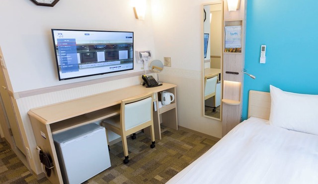 Toyoko Inn Kobe Sannomiya-eki Shiyakusho Mae