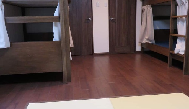 Azalea - Hostel