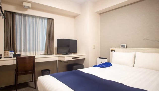 Hamilton Hotel Blue