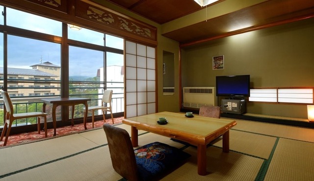 10 tatami mats on river side or mountain side Jap / Fukushima Fukushima