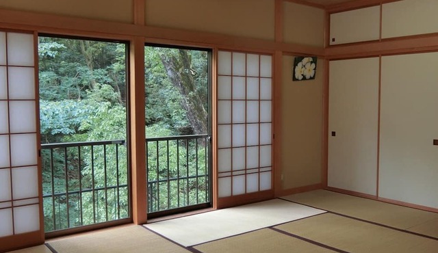 The living room can be used as a music studio / Atami Shizuoka