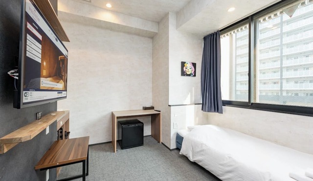 Well Stay Namba 5 person room with bath/Osaka Ōsaka