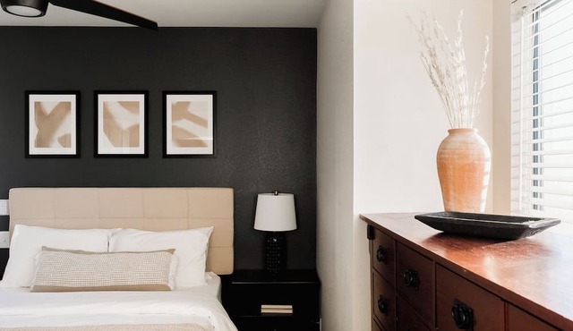 DTC Modern One Bed, Comfort Meets Convenience