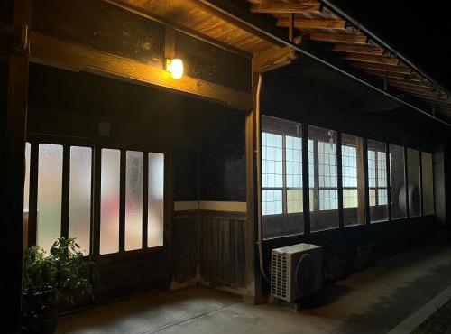 奈良近郊一棟貸し古民家静かな宿最大8名