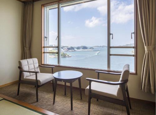 Toba Seaside Hotel