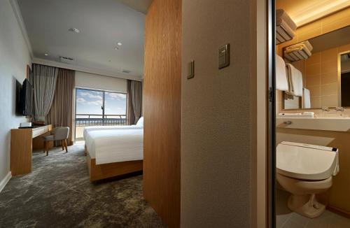 ANA Crowne Plaza Resort Okinawa Uruma Hills By IHG